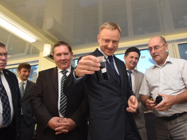 Дмитрий Ливанов познакомился с разработками лаборатории мехатроники и робототехники и центра нанотехнологий Дмитрий Ливанов познакомился с разработками лаборатории мехатроники и робототехники и центра нанотехнологий