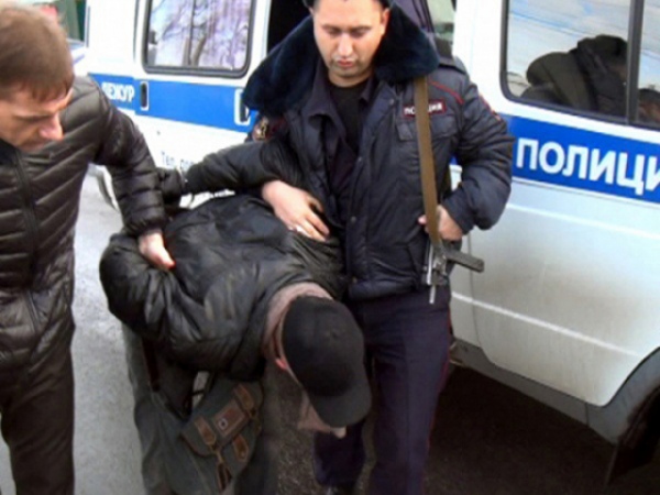 Чтобы рассчитаться по кредиту, курянин попытался напасть на банк Чтобы рассчитаться по кредиту, курянин попытался напасть на банк
