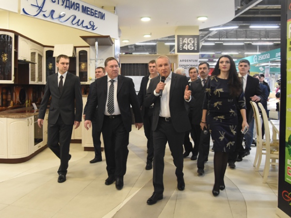 Протяженность VIP-экскурсии по МегаГРИННу составила 2,7 километра! Протяженность VIP-экскурсии по МегаГРИННу составила 2,7 километра!