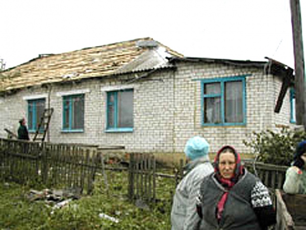 1 сентября 2003 года смерч «прогулялся» над Касторенским, Горшеченским, Мантуровским, Пристенским и Тимским районами 1 сентября 2003 года смерч «прогулялся» над Касторенским, Горшеченским, Мантуровским, Пристенским и Тимским районами