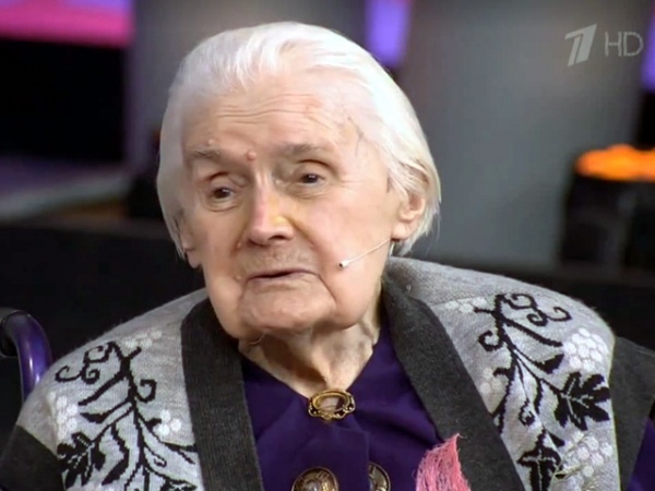 Ответчиком является 95-летняя ветеран войны, которой приходится продавать мебель, чтобы оплатить услуги адвоката Ответчиком является 95-летняя ветеран войны, которой приходится продавать мебель, чтобы оплатить услуги адвоката