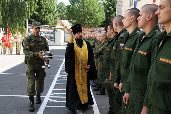 В армию отправились 1600 курян В армию отправились 1600 курян