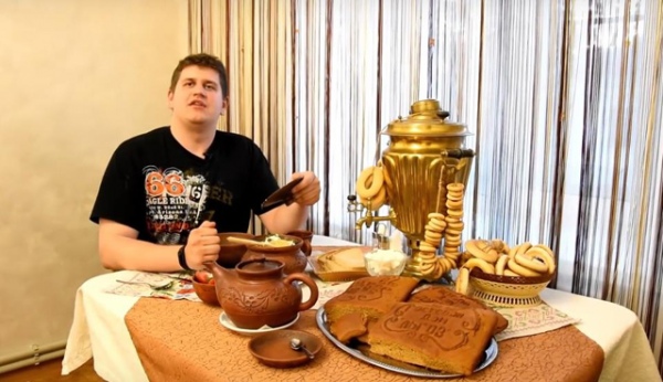 Алексей Евтюхов денег не жалел: ездил только на такси и ужинал в ресторане Алексей Евтюхов денег не жалел: ездил только на такси и ужинал в ресторане