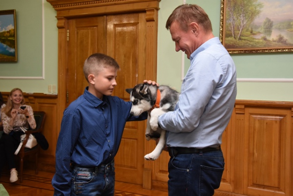 Ваня Сергеев назвал нового друга Вилоной Ваня Сергеев назвал нового друга Вилоной
