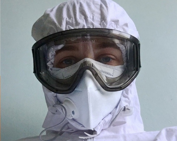 Студентка 5-го курса КГМУ Надежда Жукова пришла работать в БСМП еще в первую волну Студентка 5-го курса КГМУ Надежда Жукова пришла работать в БСМП еще в первую волну