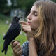 Курская школьница спасает раненых птиц