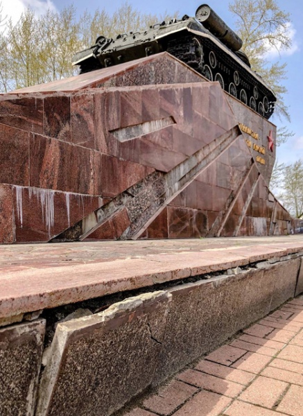 Памятник на площади Дзержинского ремонтировали в прошлом году