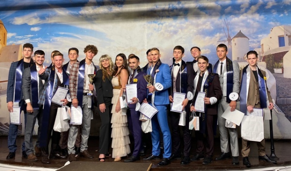В финале участвовали 14 конкурсантов В финале участвовали 14 конкурсантов