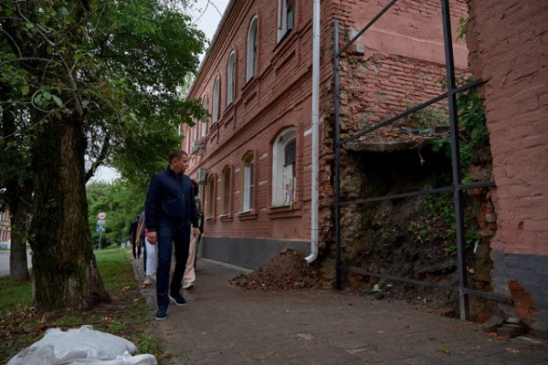 После Дня города участок улицы могут закрыть на постоянной основе, там разместят кафе и магазины сувениров После Дня города участок улицы могут закрыть на постоянной основе, там разместят кафе и магазины сувениров