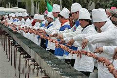 самый длинный шашлык в мире книга рекордов гиннесса. Смотреть фото самый длинный шашлык в мире книга рекордов гиннесса. Смотреть картинку самый длинный шашлык в мире книга рекордов гиннесса. Картинка про самый длинный шашлык в мире книга рекордов гиннесса. Фото самый длинный шашлык в мире книга рекордов гиннесса самый длинный шашлык в мире книга рекордов гиннесса. Смотреть фото самый длинный шашлык в мире книга рекордов гиннесса. Смотреть картинку самый длинный шашлык в мире книга рекордов гиннесса. Картинка про самый длинный шашлык в мире книга рекордов гиннесса. Фото самый длинный шашлык в мире книга рекордов гиннесса