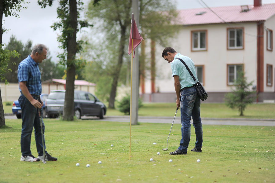 Курские гольфисты участвуют в международных чемпионатах и дают бесплатные уроки Курские гольфисты участвуют в международных чемпионатах и дают бесплатные уроки
