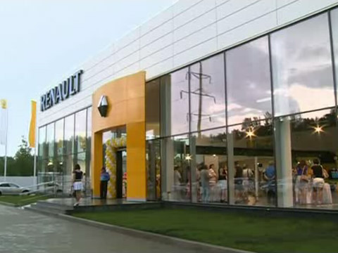 В Курске открылся второй дилерский центр Renault