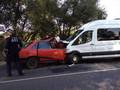 В Курской области столкнулись легковушка и микроавтобус: один человек погиб и 13 пострадали (видео)