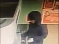 В Курске идет розыск подозреваемого в краже денег с карты, забытой в банкомате
