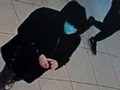 В Курске ищут подозреваемую в краже кошелька