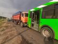 На объездной Курска грузовик врезался в дачный автобус: четверо раненых