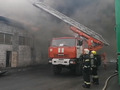 Крупный пожар потушен на складе в Курске