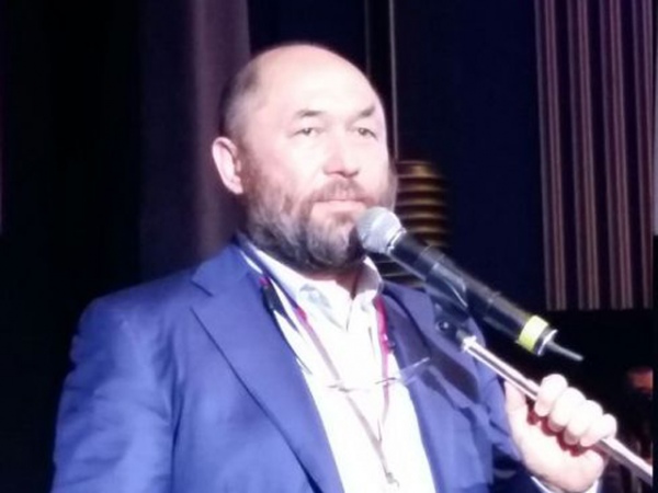 Продюсером картины выступил режиссер Тимур Бекмамбетов, снявший "Ёлки" и "Дневной дозор" Продюсером картины выступил режиссер Тимур Бекмамбетов, снявший "Ёлки" и "Дневной дозор"