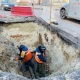 Из-за порыва теплосети жители 6 домов в центре Курска третий день остаются без отопления