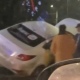 Стали известны подробности аварии с повисшей на дорожном ограждении в центре Курска машиной