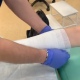 В Курске напоровшегося на металлический штырь подростка с забора снимали спасатели