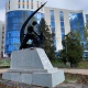 В центре Курска разваливается постамент скульптурной композиции «Спутник»