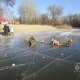 В Курске школьники оказывали помощь провалившимся под лед