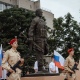 В Фатеже открыли памятник погибшим на СВО военным
