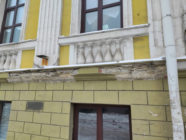 Депутат раскритиковал состояние здания комитета архитектуры Курска