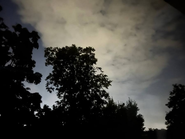 Мощные взрывы гремят над Курском, идет атака БПЛА на город