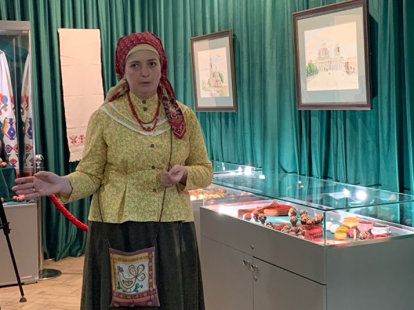 Из Москвы в Курск привезли уникальную коллекцию