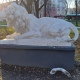 В Курске в Парке пионеров у бетонного льва отвалился хвост