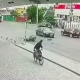 В Курске момент гибели скутериста попал на видео