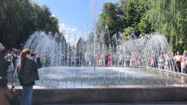 В Курске в парке Рокоссовского запустили фонтан