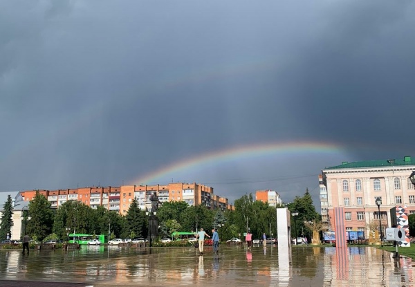 Двойная радуга и полоса Александра появились над Курском