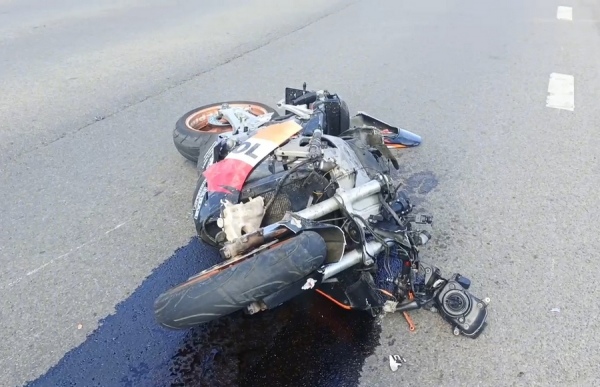 В Курской области погиб мотоциклист в страшной аварии, личность его раненого пассажира выясняется