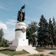 В Курске отремонтировали разрушающийся постамент памятника Александру Невскому