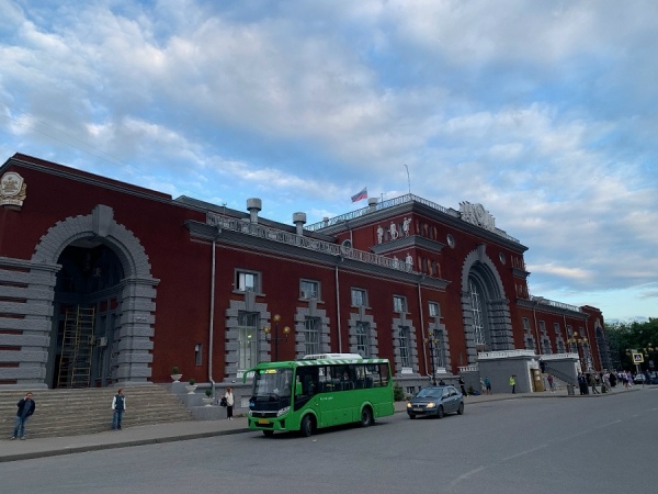 Со 2 сентября меняется схема прохода в здание вокзала Курска и к пассажирским платформам