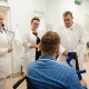 Хинштейн навестил в больнице раненых ВСУ курян