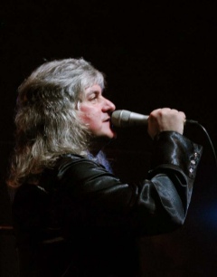 и экс-солист Валерий Ющенко и экс-солист Валерий Ющенко