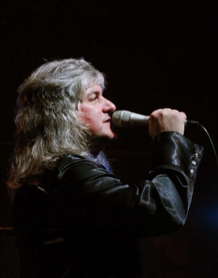 и экс-солист Валерий Ющенко и экс-солист Валерий Ющенко