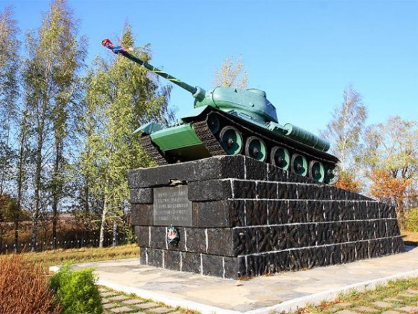 Это памятник бойцам 96-й Шуменской танковой бригады. В феврале 1943 года они совершили невозможное Это памятник бойцам 96-й Шуменской танковой бригады. В феврале 1943 года они совершили невозможное