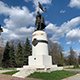 Разрушается постамент памятника Невскому в центре Курска