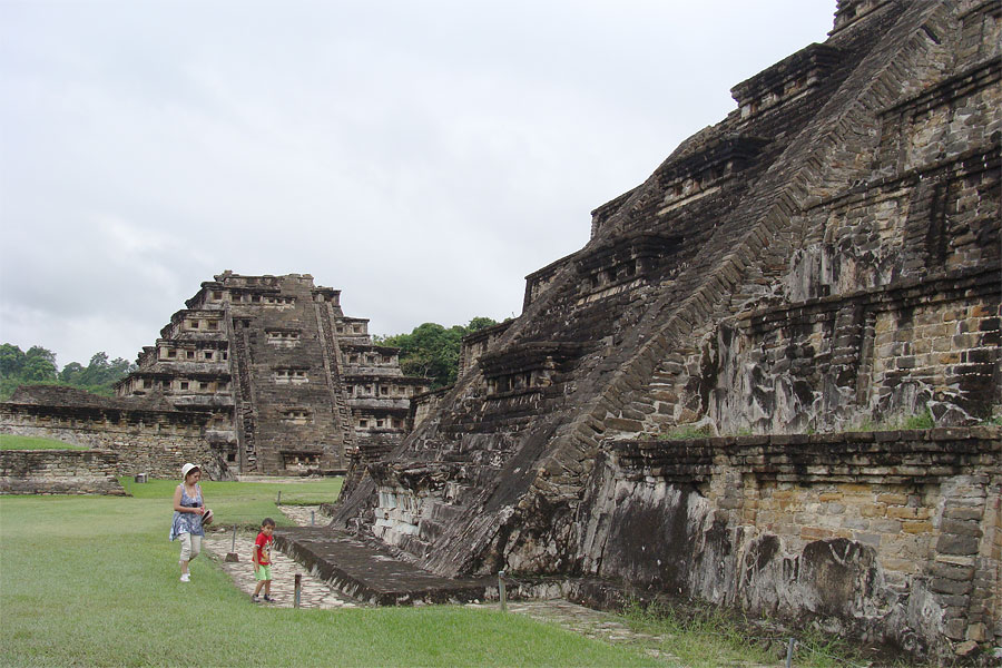 Древний Эль-Тахин постепенно стирается с лица Земли Древний Эль-Тахин постепенно стирается с лица Земли