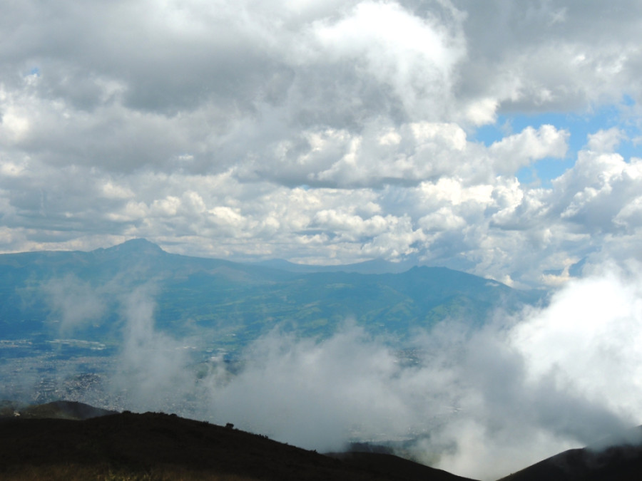 Внутри облаков над Кито Внутри облаков над Кито