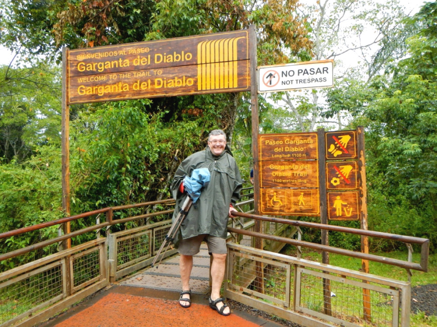 Начало тропы к водопаду Глотка Дьявола Начало тропы к водопаду Глотка Дьявола