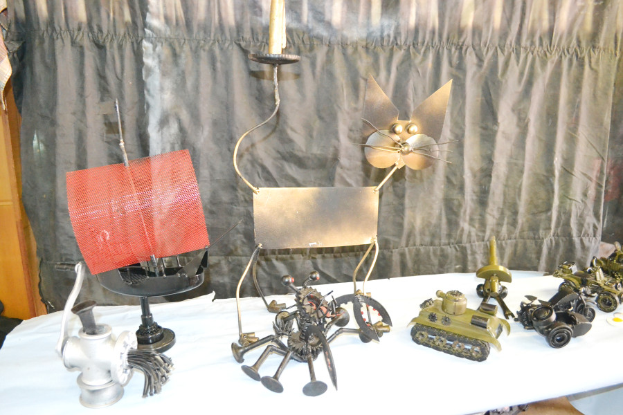 Шедевры механического искусства делаются из гаек, болтиков, сломанных деталей Шедевры механического искусства делаются из гаек, болтиков, сломанных деталей