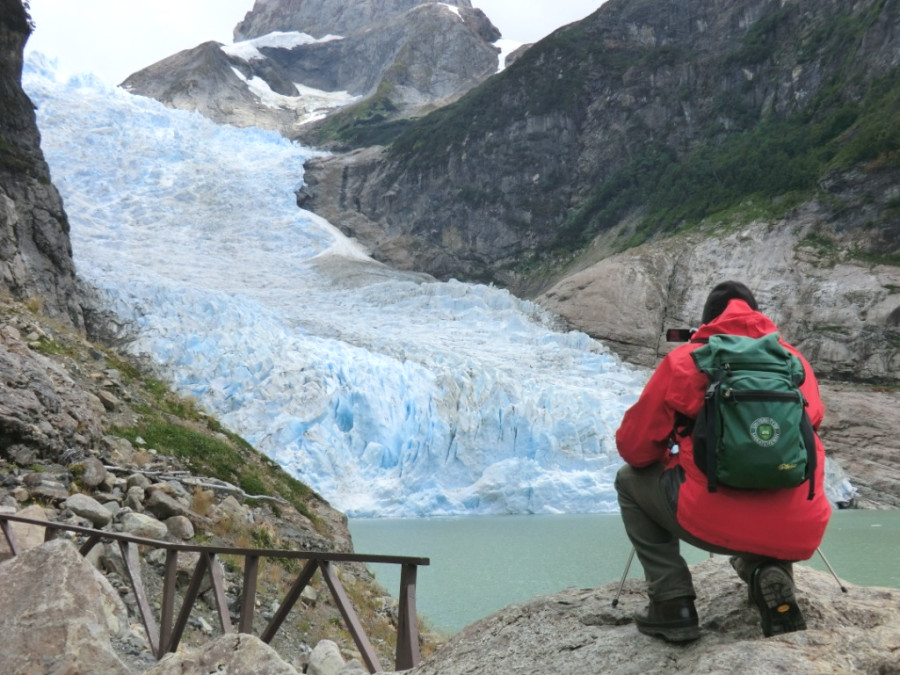 Ледник на берегу фьорда Ультима Эсперанса Ледник на берегу фьорда Ультима Эсперанса
