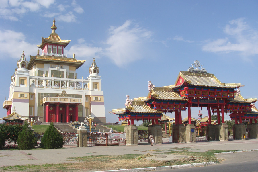 Столица Калмыкии привлекает гостей своей восточной экзотикой Столица Калмыкии привлекает гостей своей восточной экзотикой