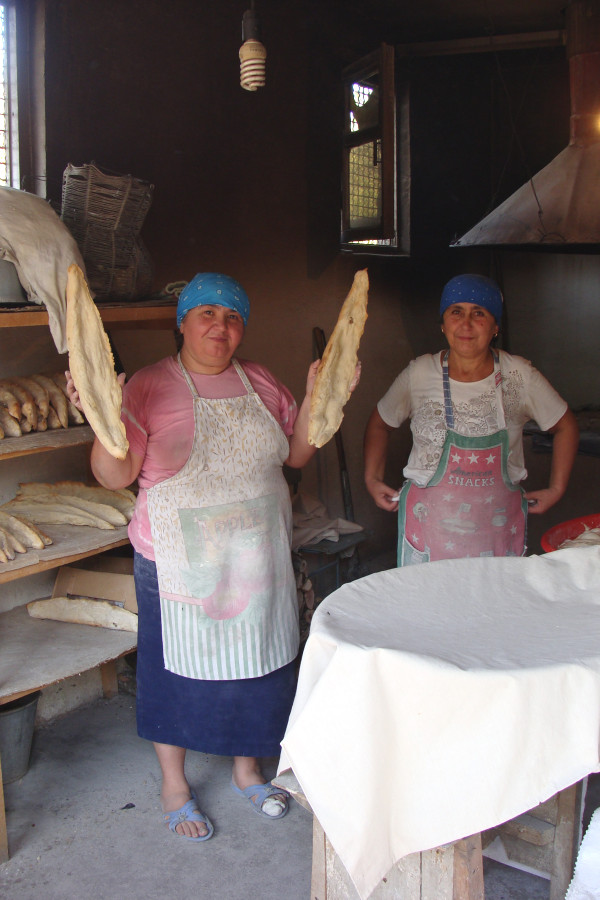 В составе хлеба «пури» ничего хитрого – вода, соль и мука В составе хлеба «пури» ничего хитрого – вода, соль и мука